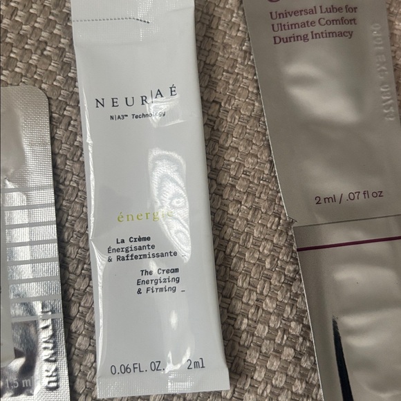 Sample bundle - Picture 3 of 12